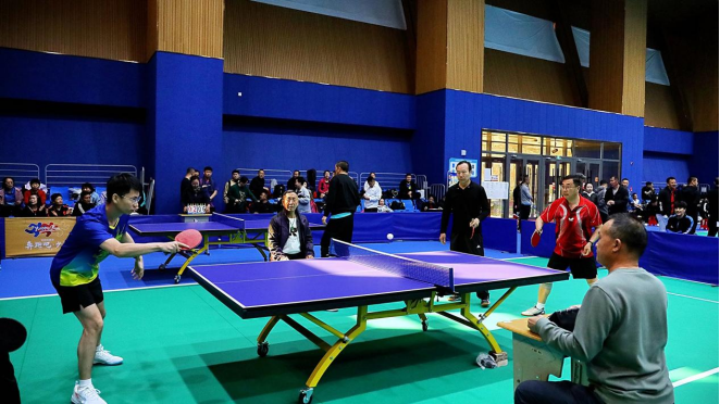 年轻的健身 年轻的健身