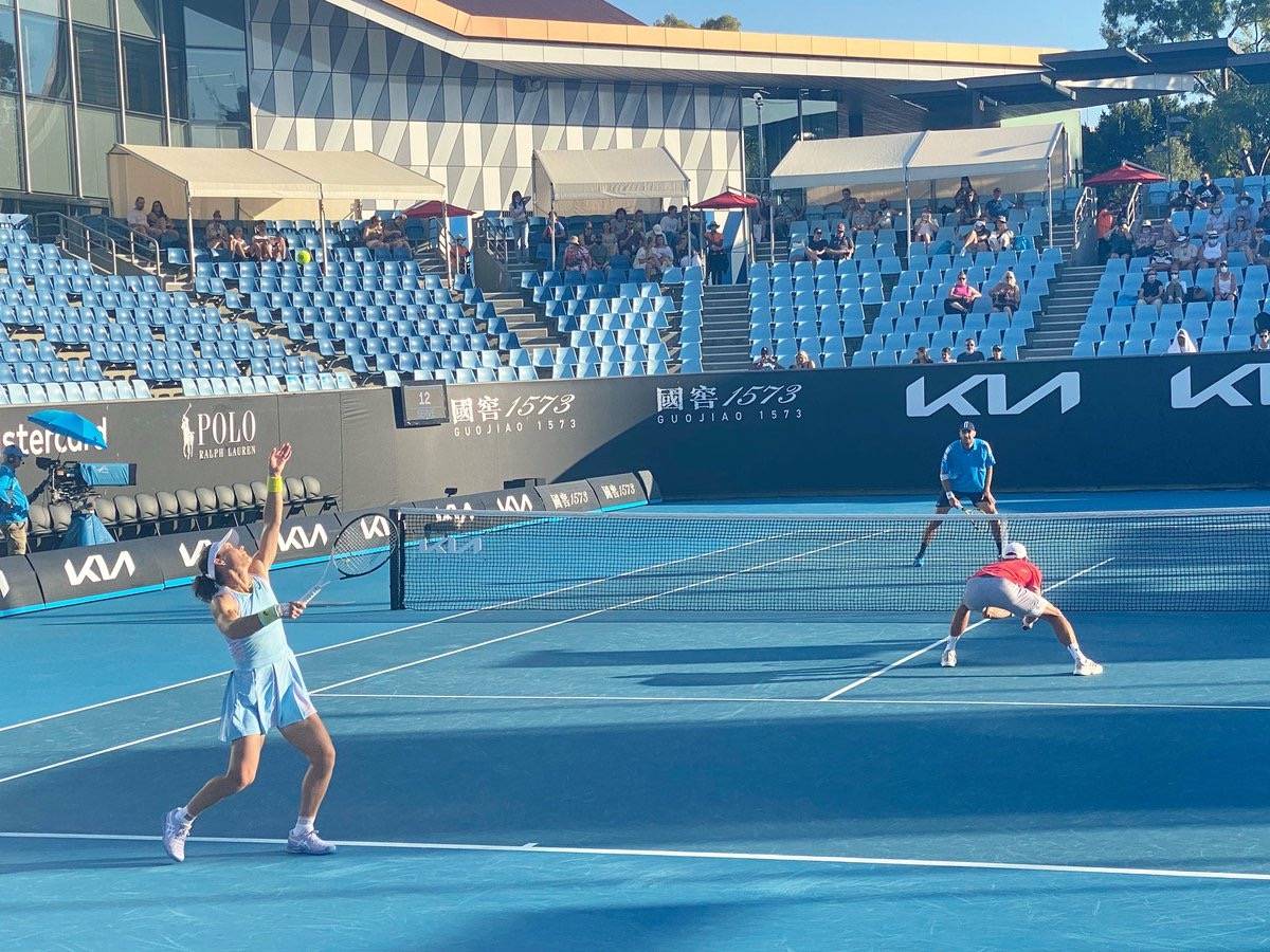 他在场上的 他在场上的